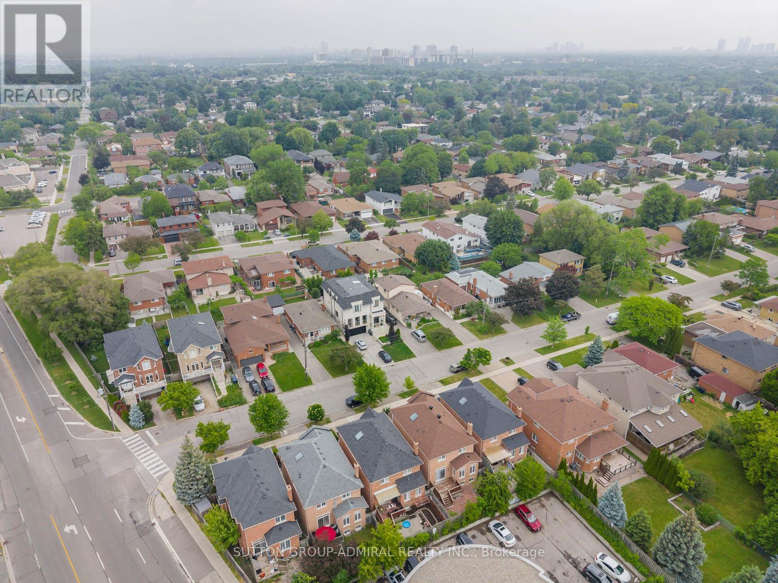 255 Cocksfield Avenue, Toronto, Ontario  M3H 3T6 - Photo 47 - C13473596