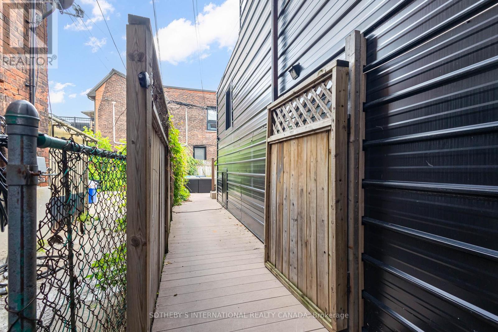 1213 College Street, Toronto, Ontario  M6H 1C1 - Photo 42 - C13473840