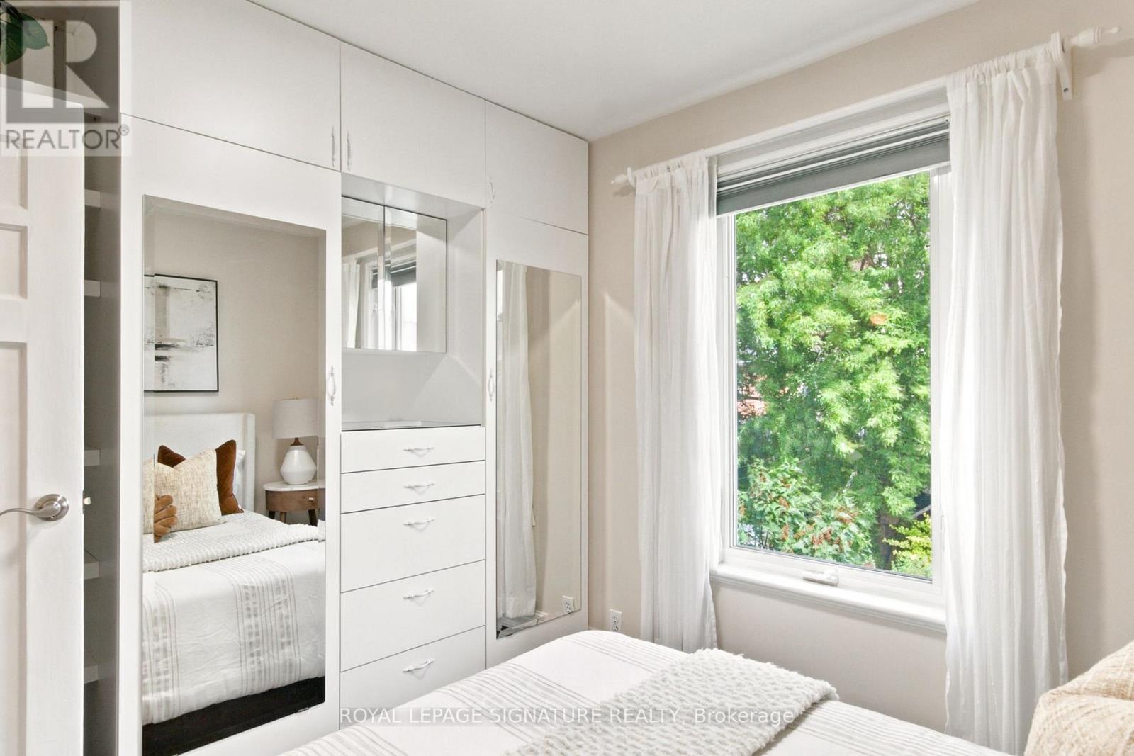 146 Gloucester Grove, Toronto, Ontario  M6C 2B1 - Photo 29 - C13474024