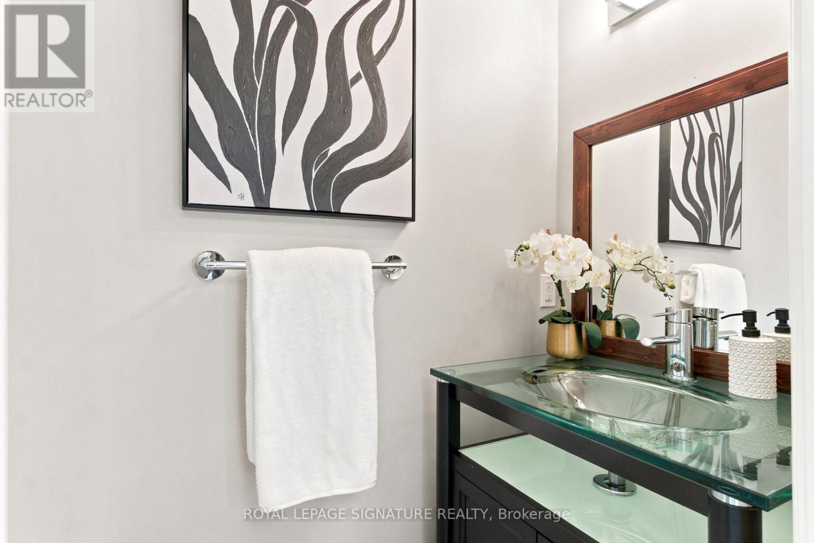146 Gloucester Grove, Toronto, Ontario  M6C 2B1 - Photo 20 - C13474024