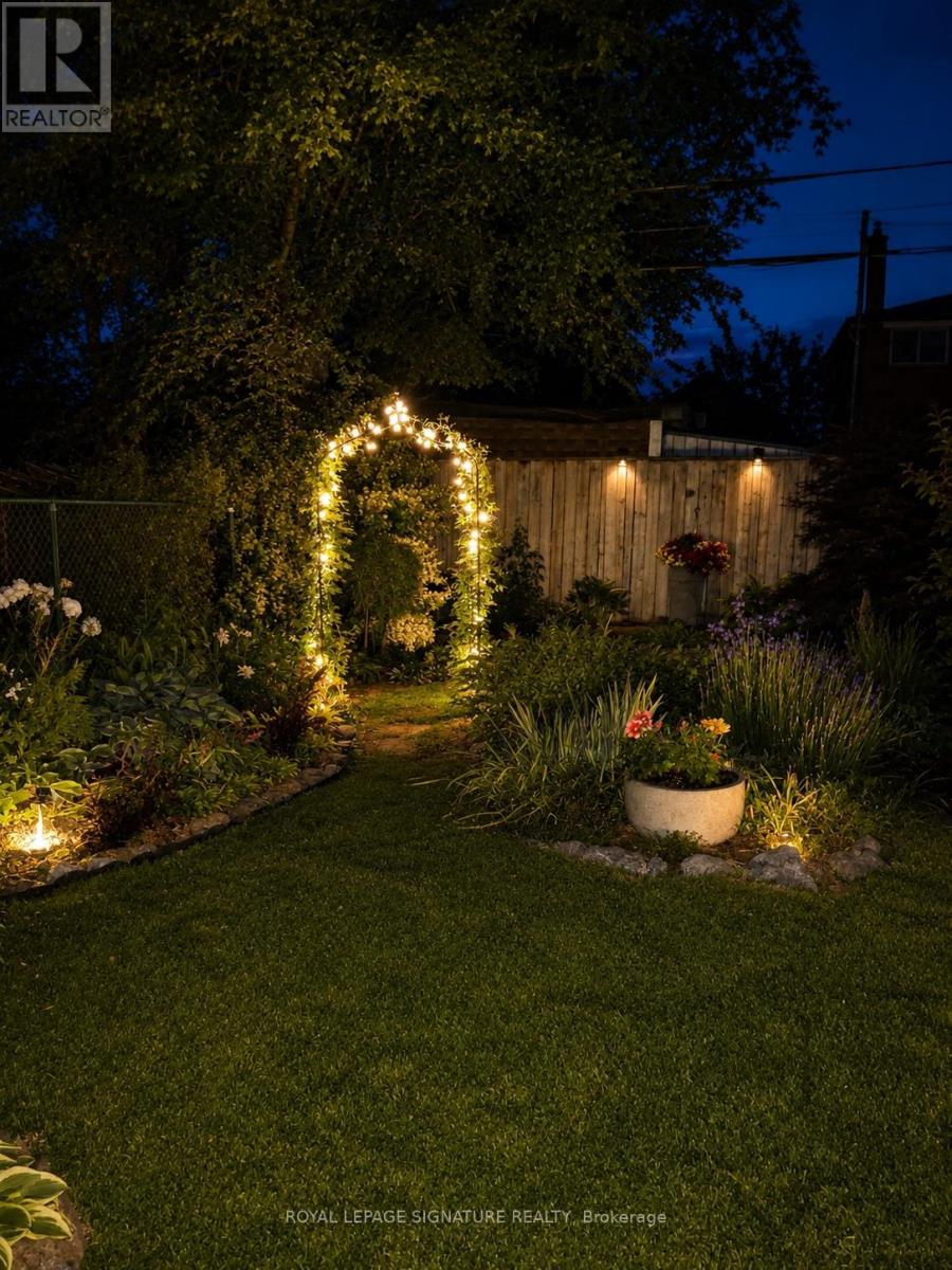146 Gloucester Grove, Toronto, Ontario  M6C 2B1 - Photo 46 - C13474024