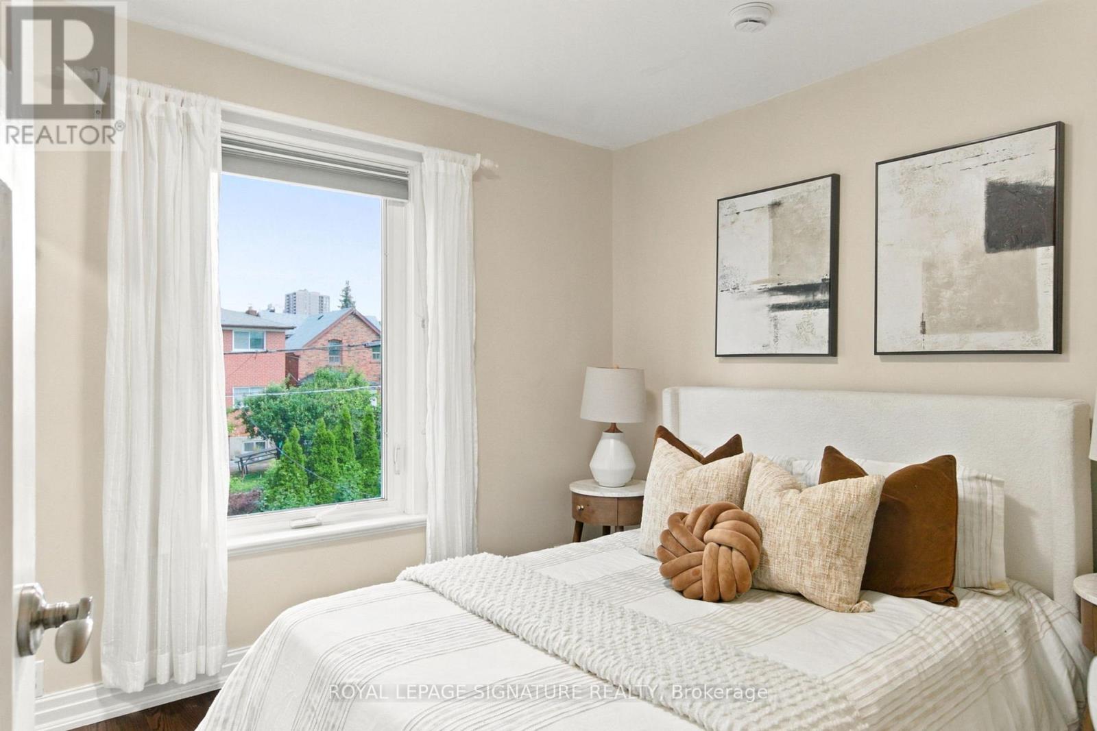 146 Gloucester Grove, Toronto, Ontario  M6C 2B1 - Photo 27 - C13474024