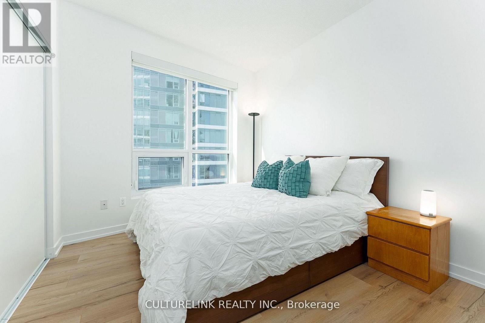 2008 - 117 Mcmahon Drive, Toronto, Ontario M2K 0E4 - Photo 12 - C13474278