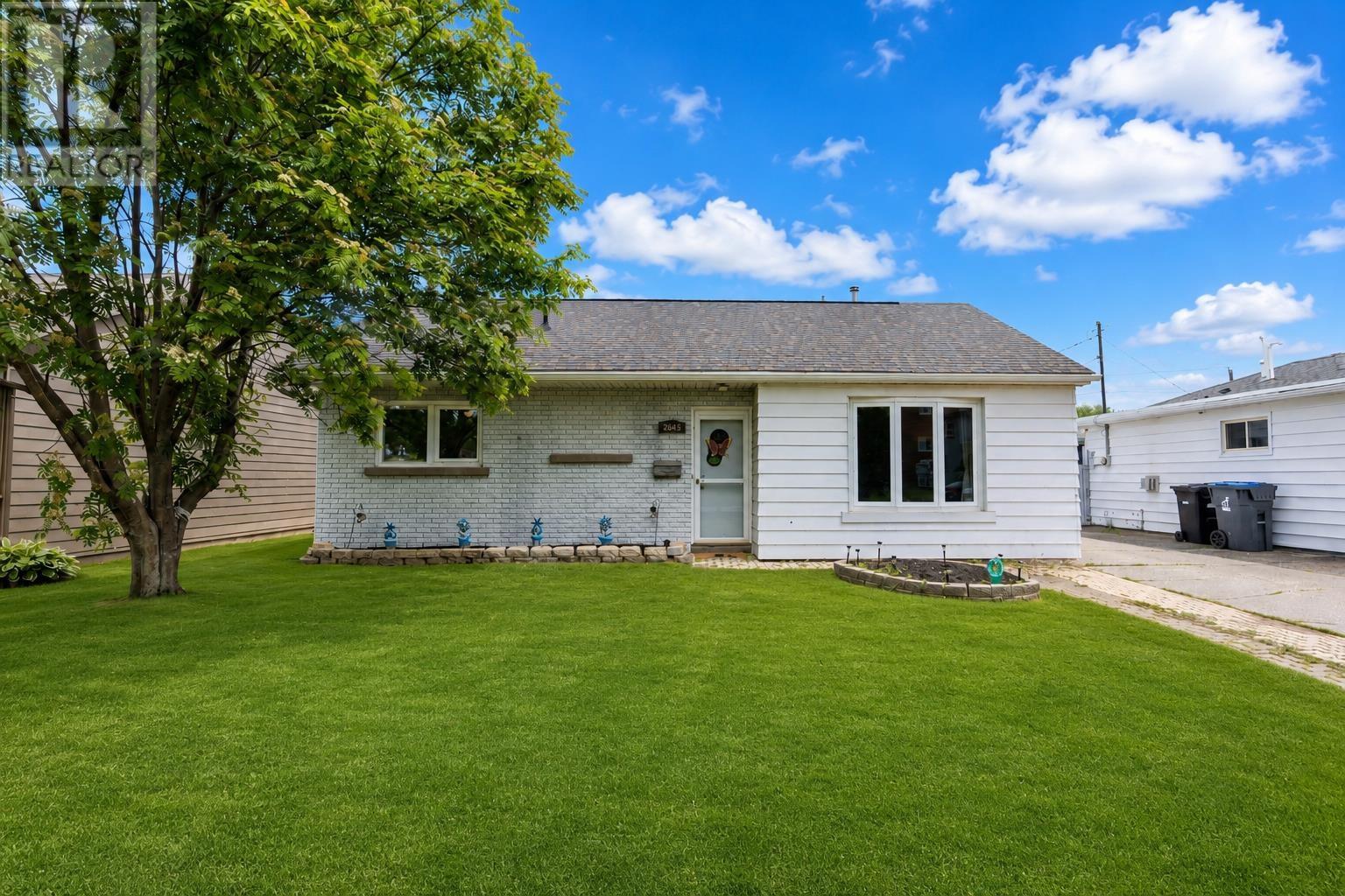 2645 Isabella St E, Thunder Bay, Ontario  P7E 5C9 - Photo 2 - TB2601636