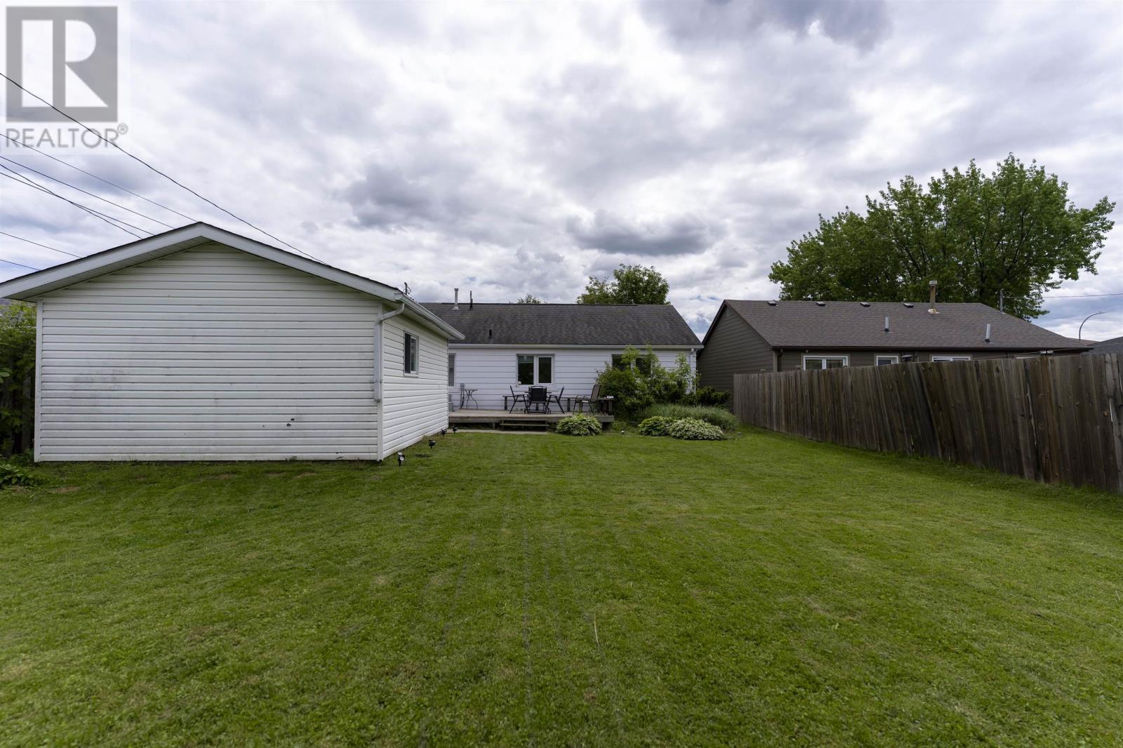 2645 Isabella St E, Thunder Bay, Ontario  P7E 5C9 - Photo 28 - TB2601636