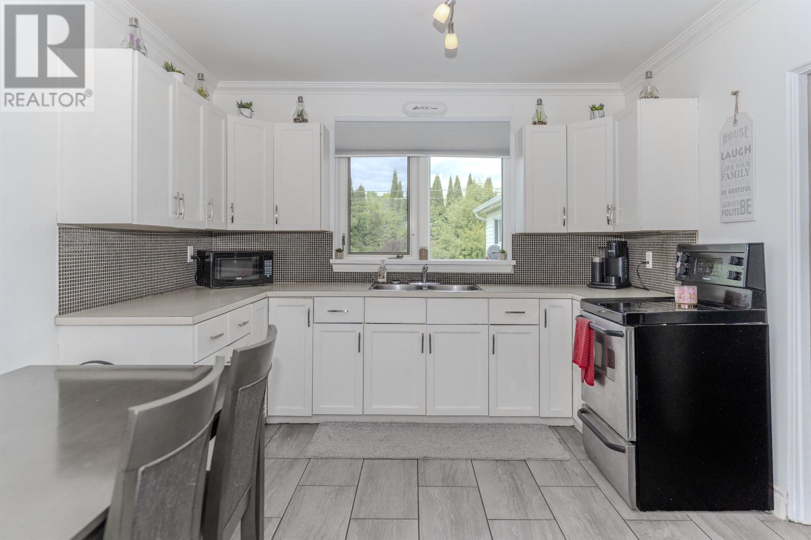 2645 Isabella St E, Thunder Bay, Ontario  P7E 5C9 - Photo 3 - TB2601636