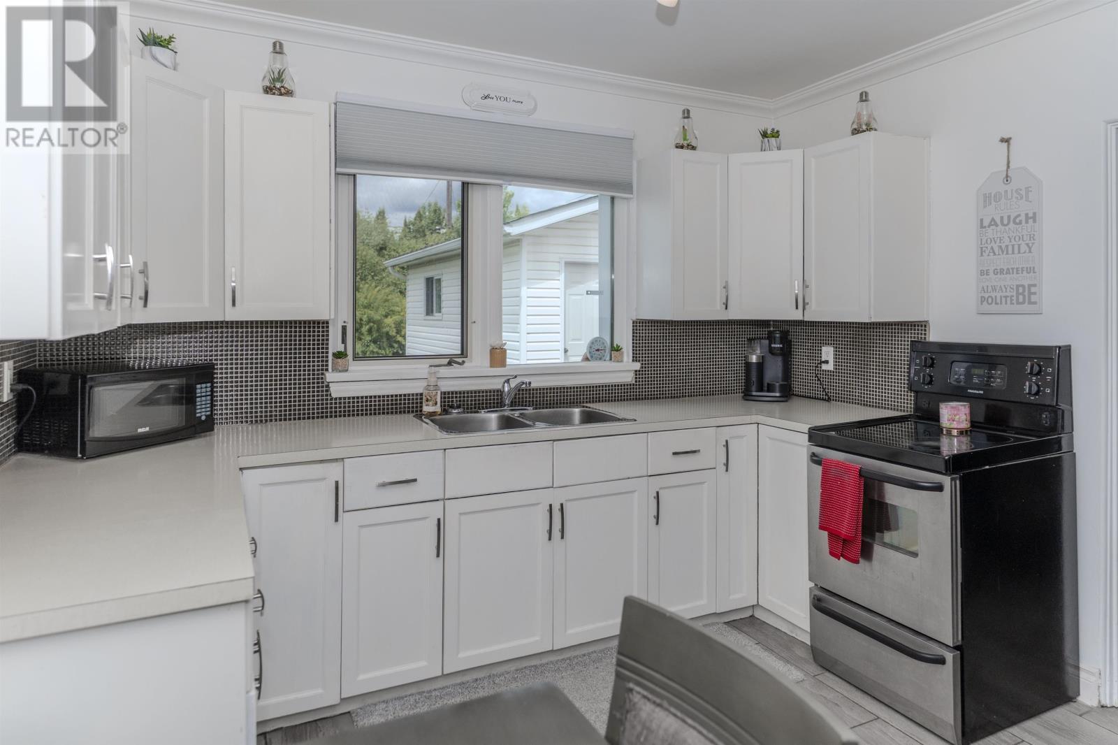 2645 Isabella St E, Thunder Bay, Ontario  P7E 5C9 - Photo 6 - TB2601636