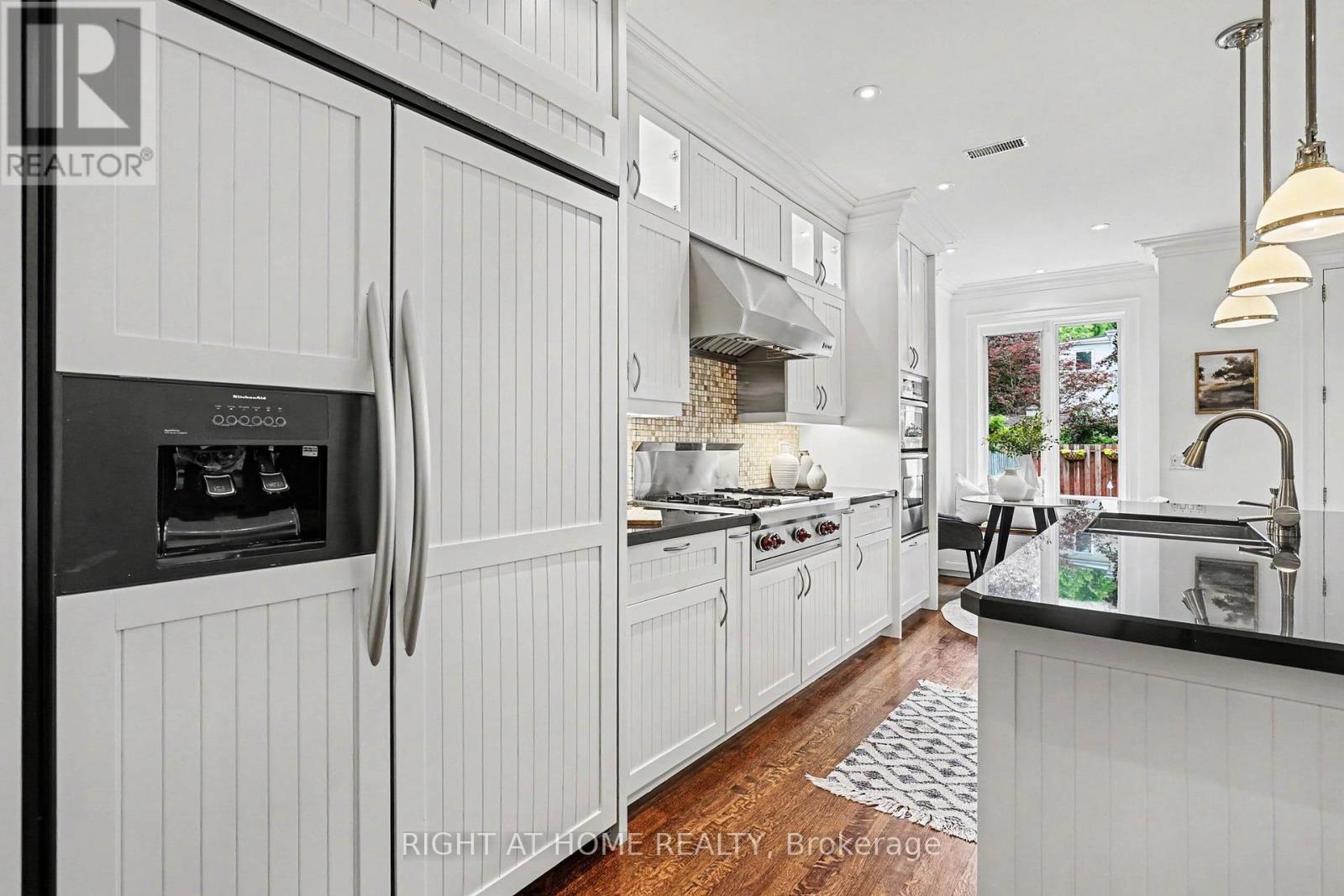 504 Roselawn Avenue, Toronto, Ontario M5N 1J8 - Photo 16 - C13474322