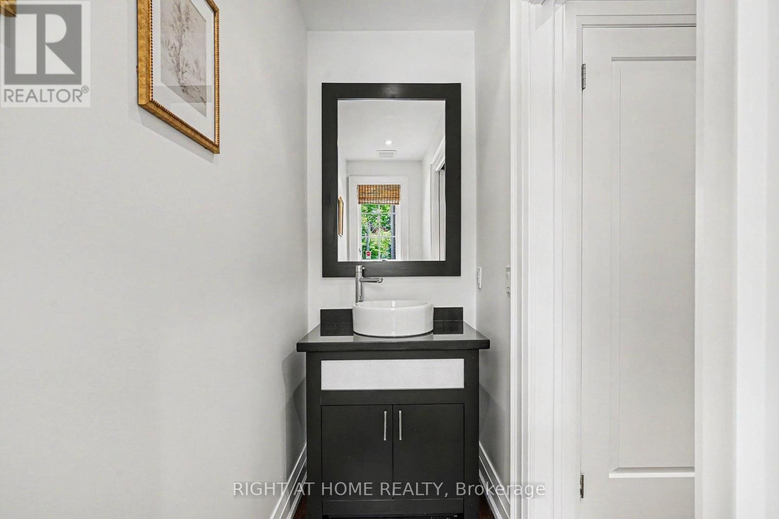 504 Roselawn Avenue, Toronto, Ontario M5N 1J8 - Photo 18 - C13474322