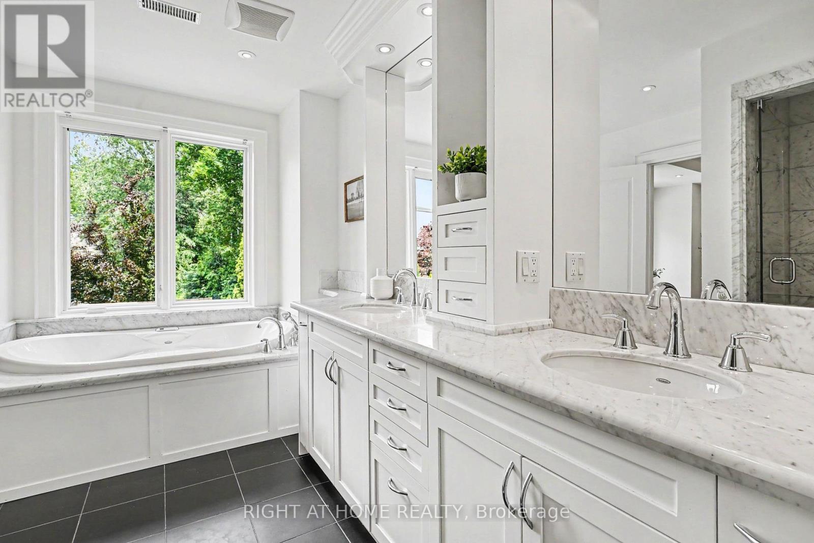 504 Roselawn Avenue, Toronto, Ontario M5N 1J8 - Photo 24 - C13474322