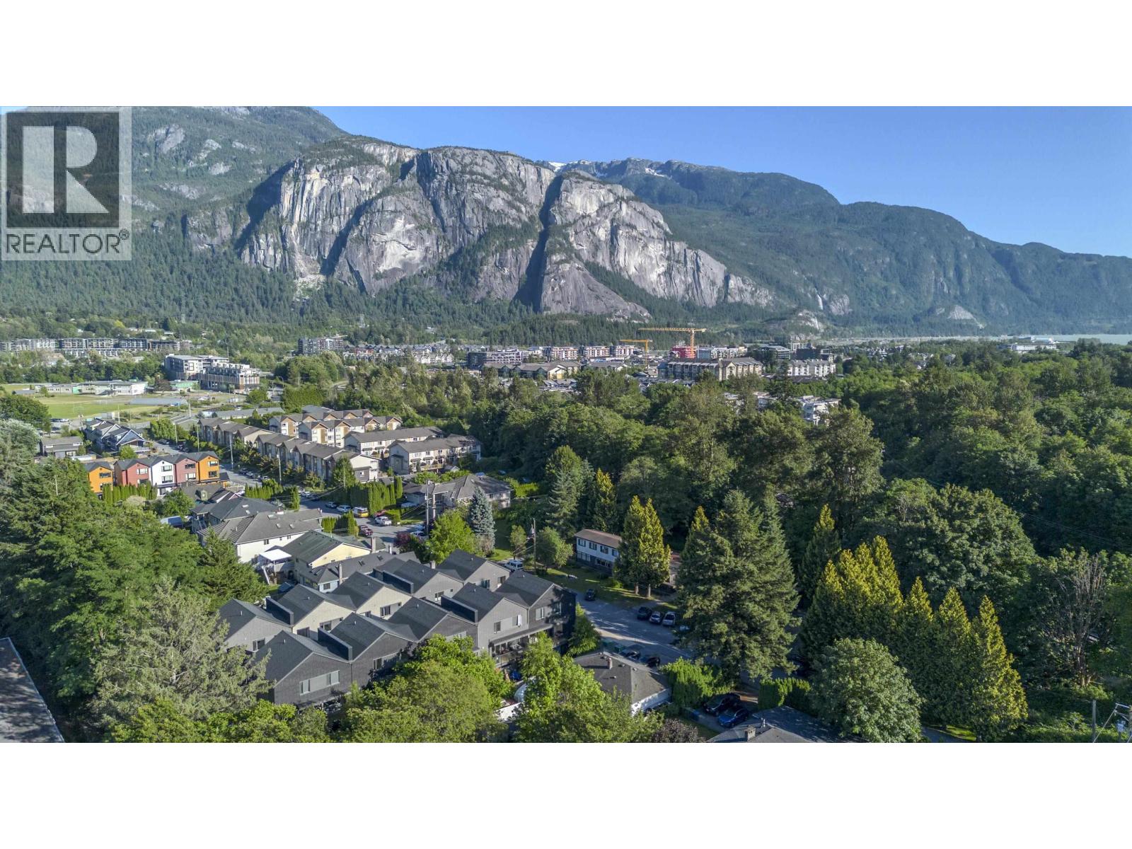 4 1089 Wilson Crescent, Squamish, British Columbia  V8B 0M4 - Photo 1 - R3138300