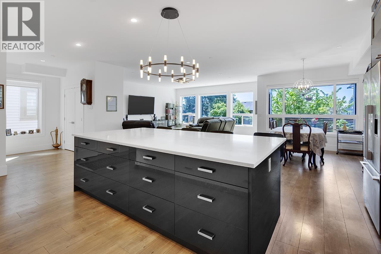 23072 Cliff Avenue, Maple Ridge, British Columbia  V2X 7Z9 - Photo 10 - R3138324