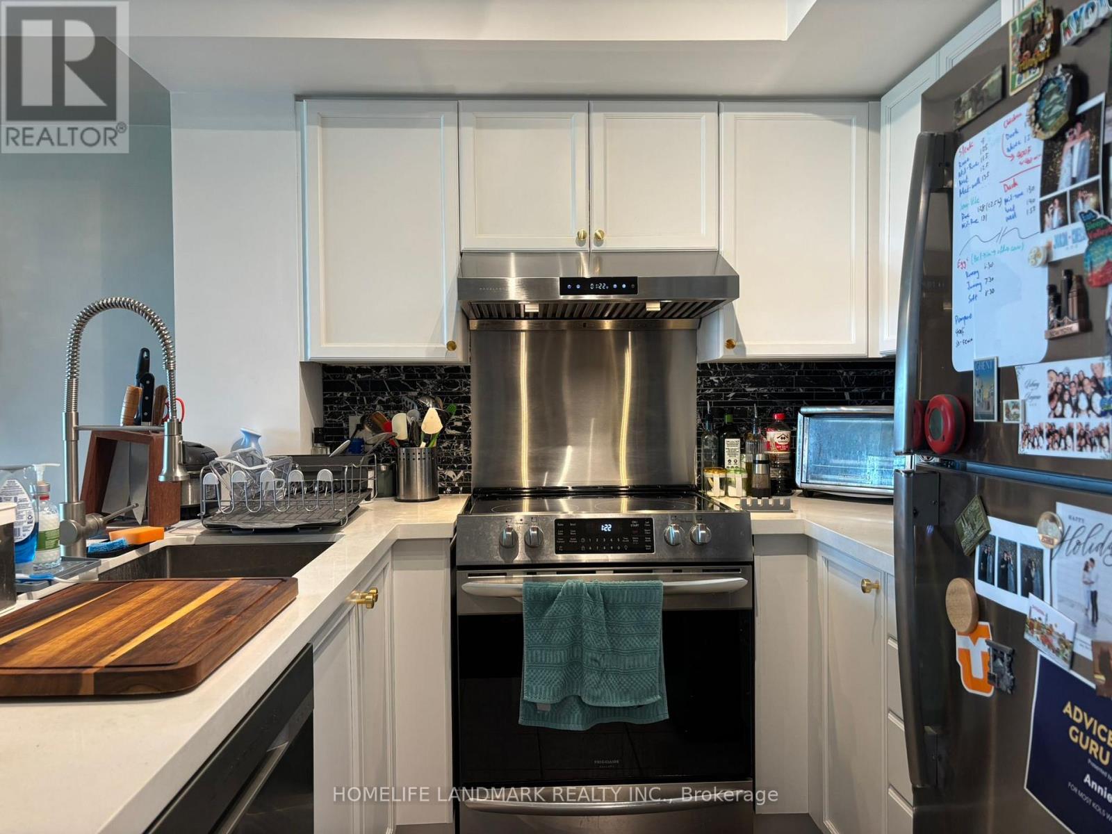 1611 - 17 Barberry Place, Toronto, Ontario  M2K 3E2 - Photo 2 - C13474934