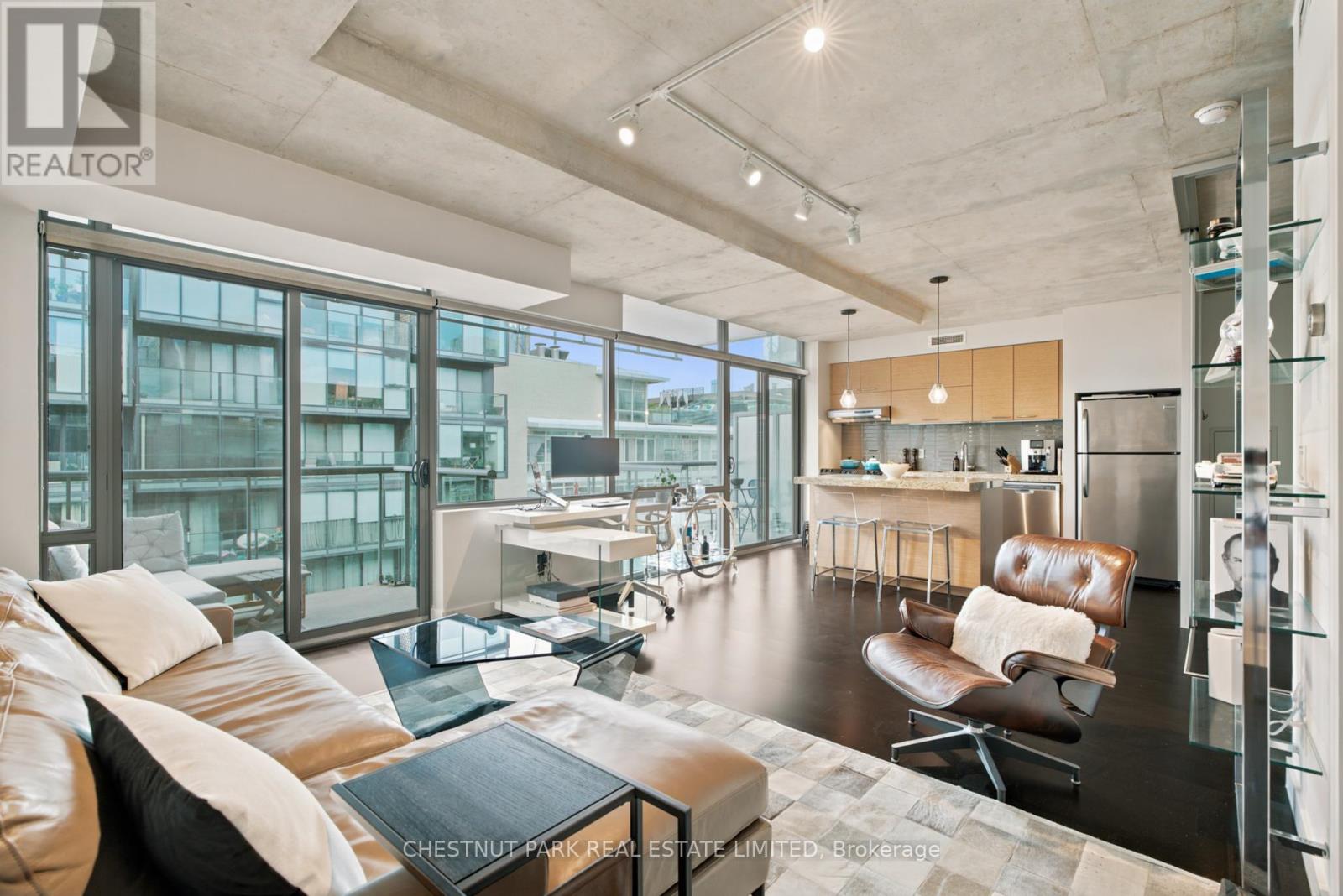 915 - 55 Stewart Street, Toronto, Ontario  M5V 2V1 - Photo 1 - C13475480
