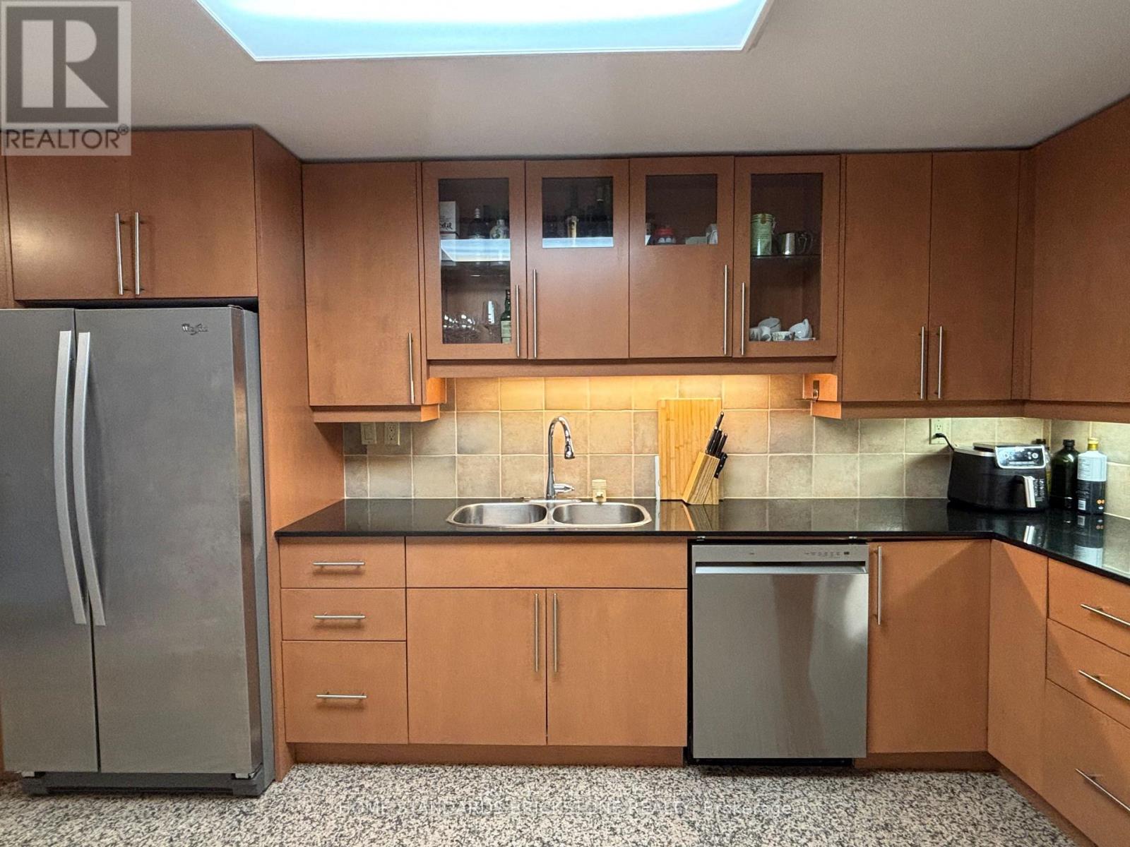 202 - 9 Greenbriar Road, Toronto, Ontario  M2K 1H4 - Photo 13 - C13475660