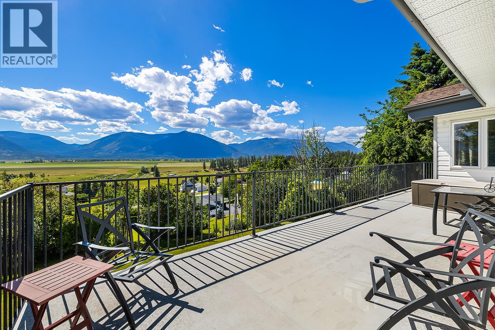 1305 Hilton Place, Creston, British Columbia  V0B 1G6 - Photo 11 - 10392010