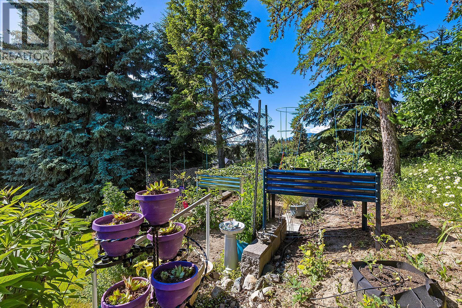 1305 Hilton Place, Creston, British Columbia  V0B 1G6 - Photo 40 - 10392010