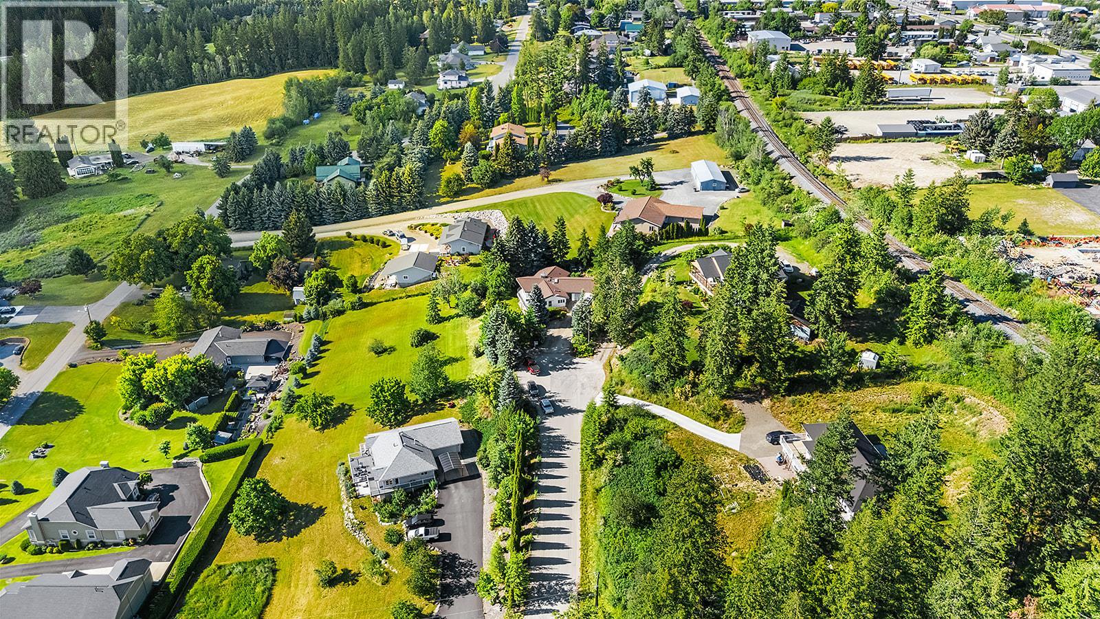 1305 Hilton Place, Creston, British Columbia  V0B 1G6 - Photo 41 - 10392010