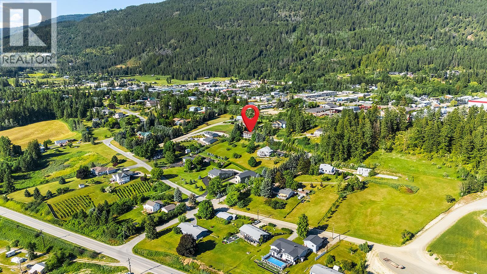 1305 Hilton Place, Creston, British Columbia  V0B 1G6 - Photo 53 - 10392010
