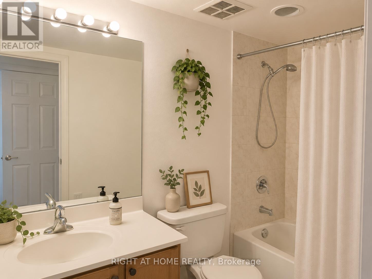1512 - 8 Mondeo Drive, Toronto, Ontario M1P 5C7 - Photo 3 - E13453414