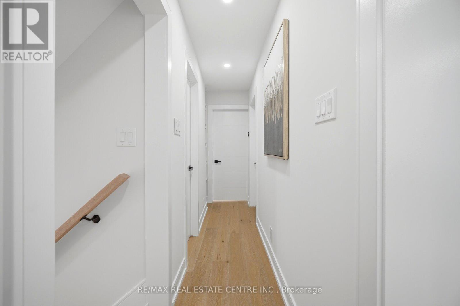 109 Glencrest Boulevard, Toronto, Ontario  M4B 1L9 - Photo 13 - E13458430