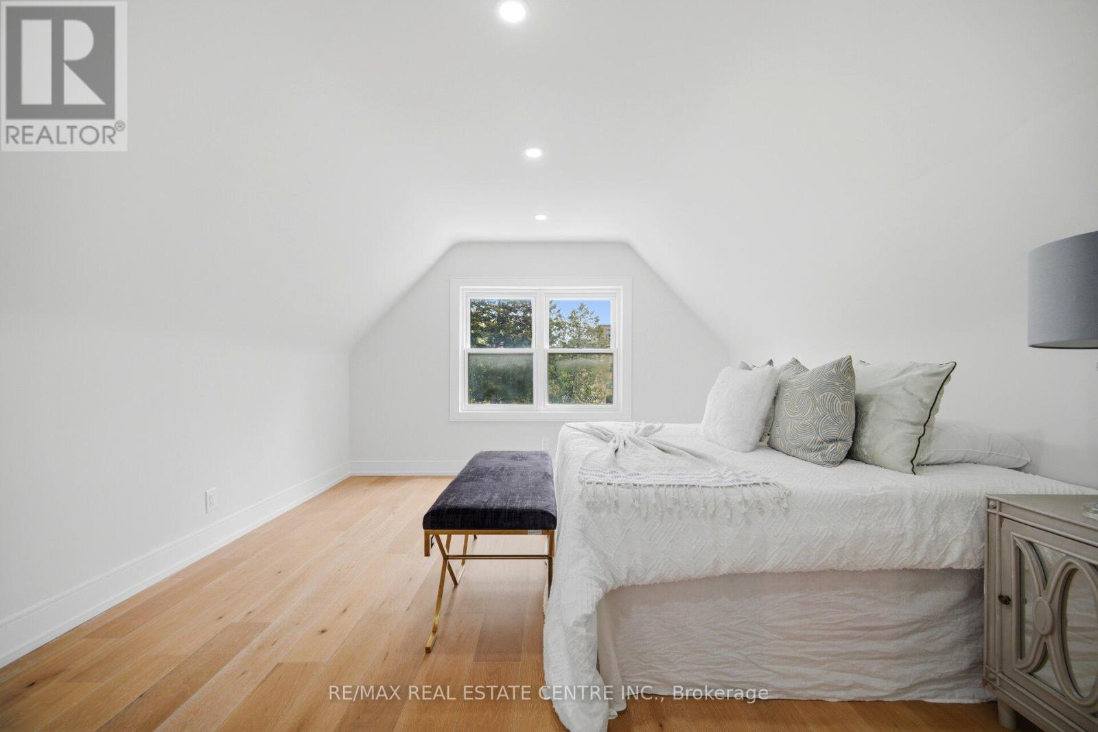 109 Glencrest Boulevard, Toronto, Ontario  M4B 1L9 - Photo 22 - E13458430