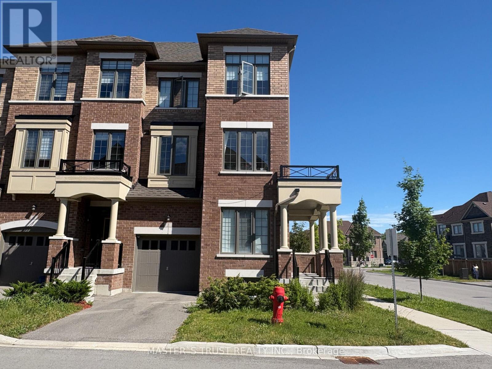 2 Hallmark Way, Whitby, Ontario L1P 0K2 - Photo 2 - E13472846
