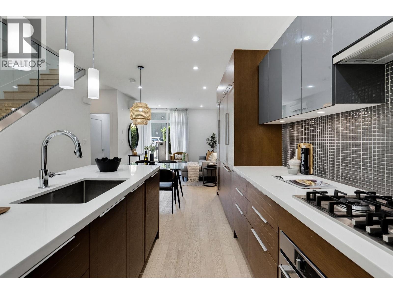 637 Victoria Drive, Vancouver, British Columbia  V5L 0C3 - Photo 14 - R3138500