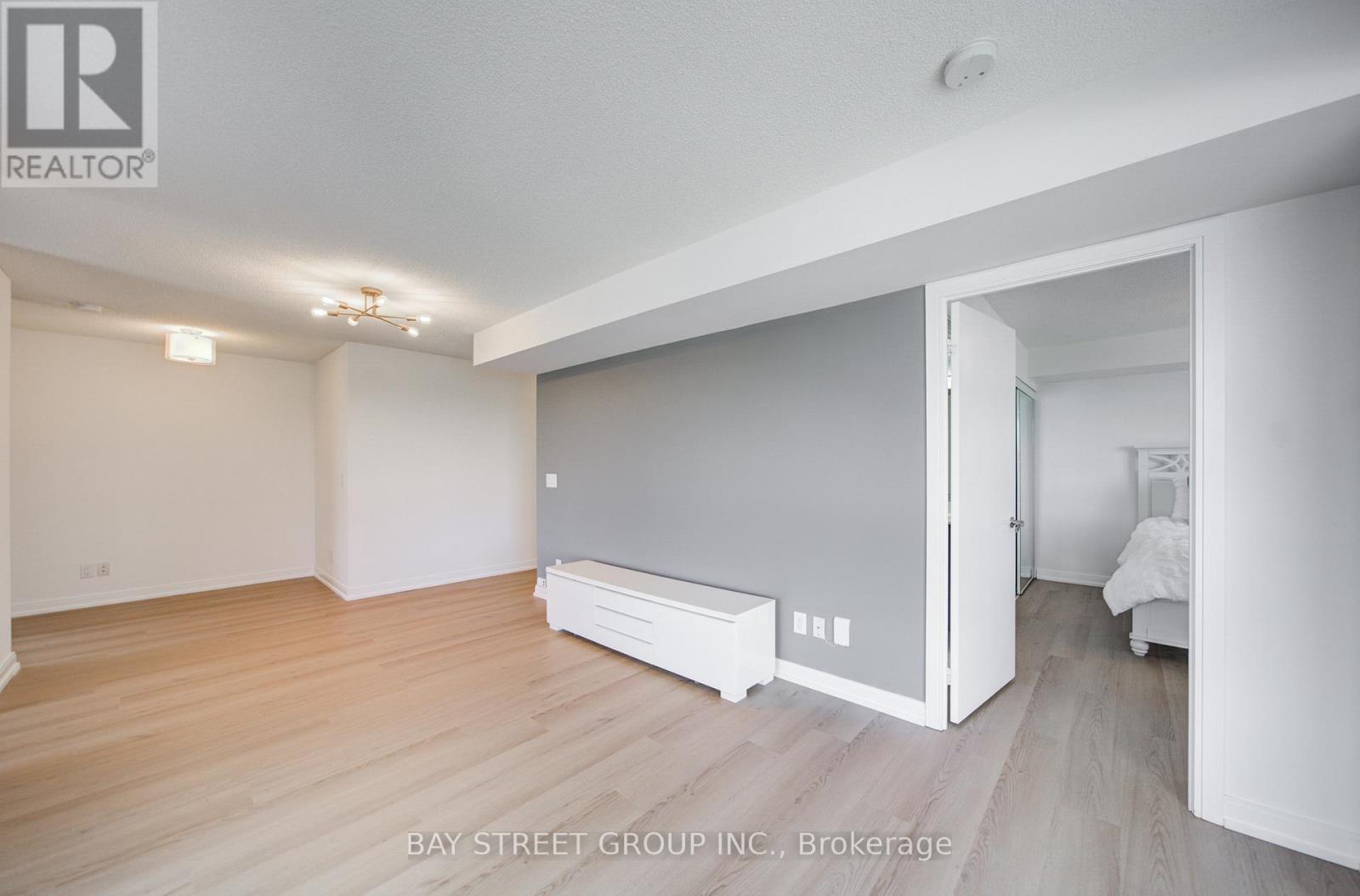 1908 - 151 Village Green Square, Toronto, Ontario M1S 0K5 - Photo 12 - E13472924
