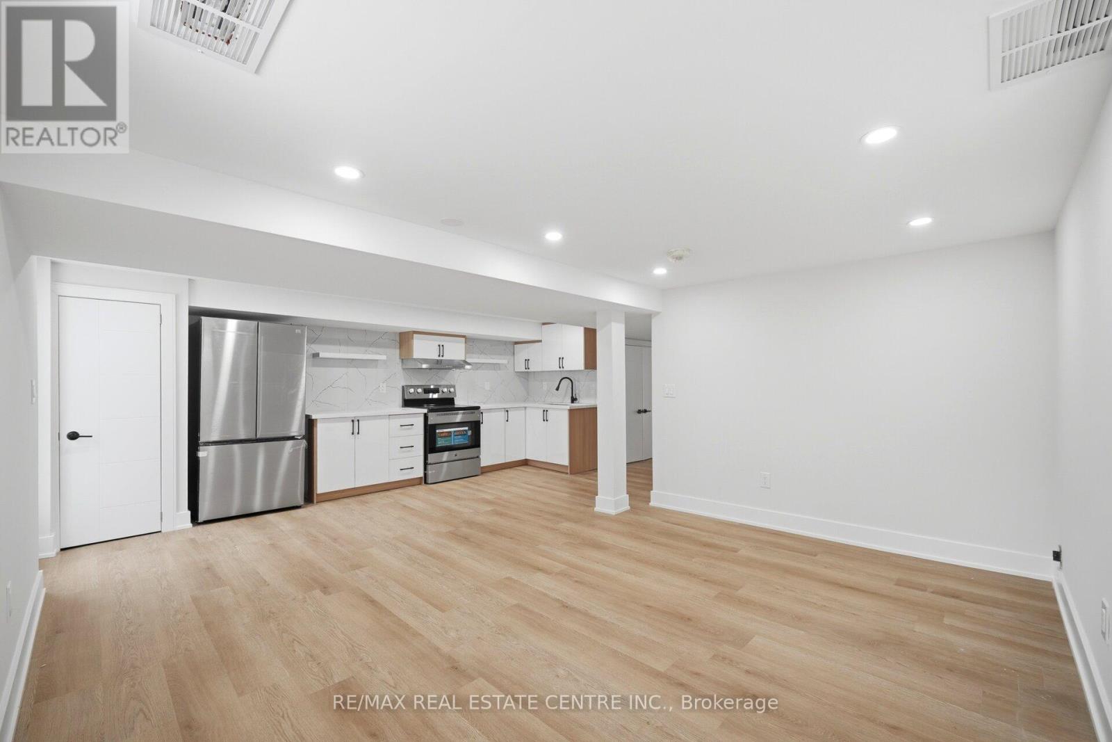 109 Glencrest Boulevard, Toronto, Ontario  M4B 1L9 - Photo 36 - E13458430