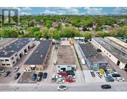 90 CROCKFORD BOULEVARD, Toronto, Ontario