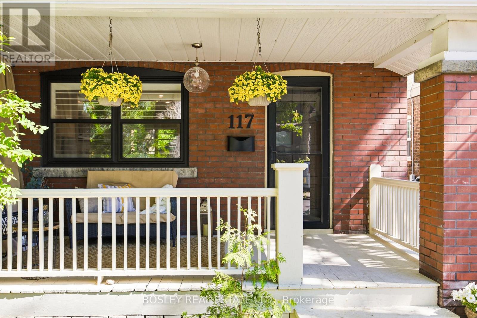 117 Oakcrest Avenue, Toronto, Ontario  M4C 1B4 - Photo 2 - E13473408