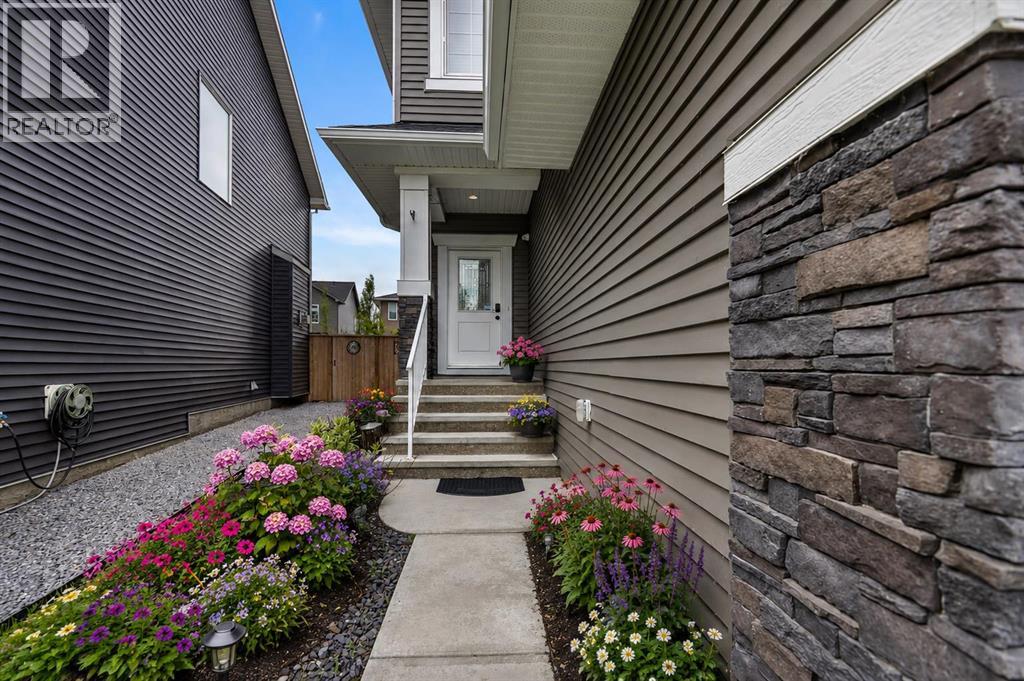265 Sandpiper Boulevard, Chestermere, Alberta  T1X 0Y4 - Photo 3 - A2320752