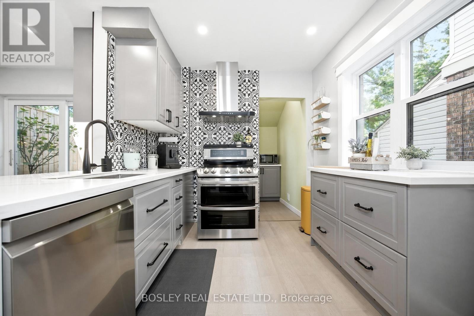 117 Oakcrest Avenue, Toronto, Ontario  M4C 1B4 - Photo 17 - E13473408