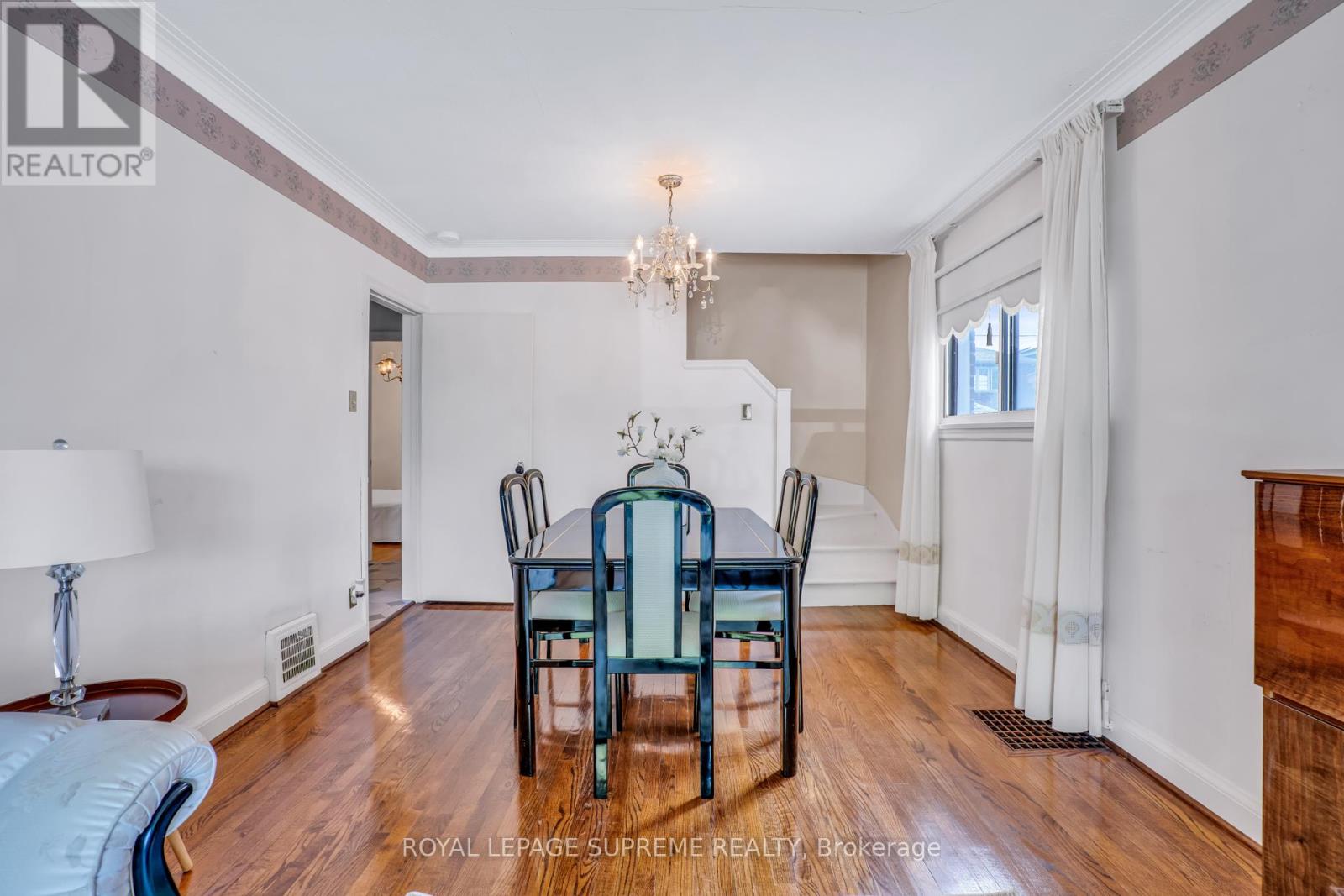 102 Binswood Avenue, Toronto, Ontario  M4C 3N9 - Photo 14 - E13473524