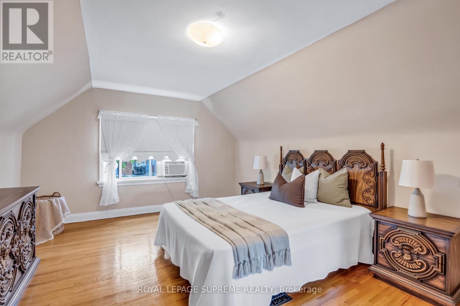 102 Binswood Avenue, Toronto, Ontario  M4C 3N9 - Photo 30 - E13473524