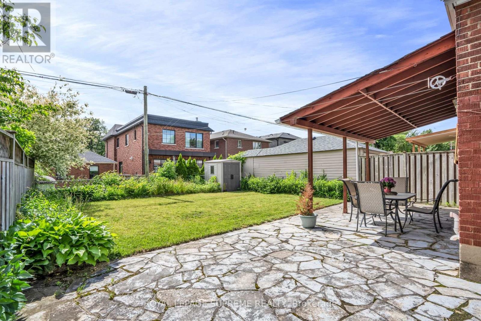 102 Binswood Avenue, Toronto, Ontario  M4C 3N9 - Photo 46 - E13473524
