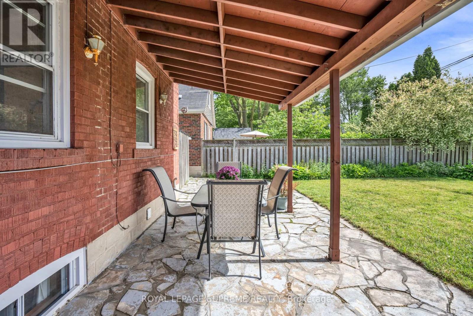 102 Binswood Avenue, Toronto, Ontario  M4C 3N9 - Photo 48 - E13473524