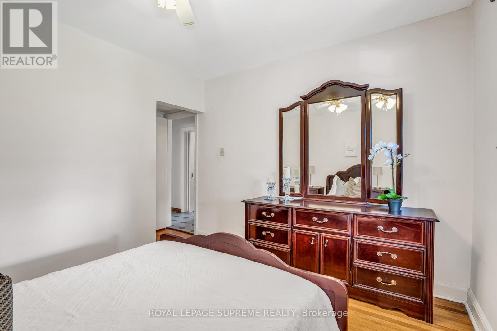 102 Binswood Avenue, Toronto, Ontario  M4C 3N9 - Photo 25 - E13473524