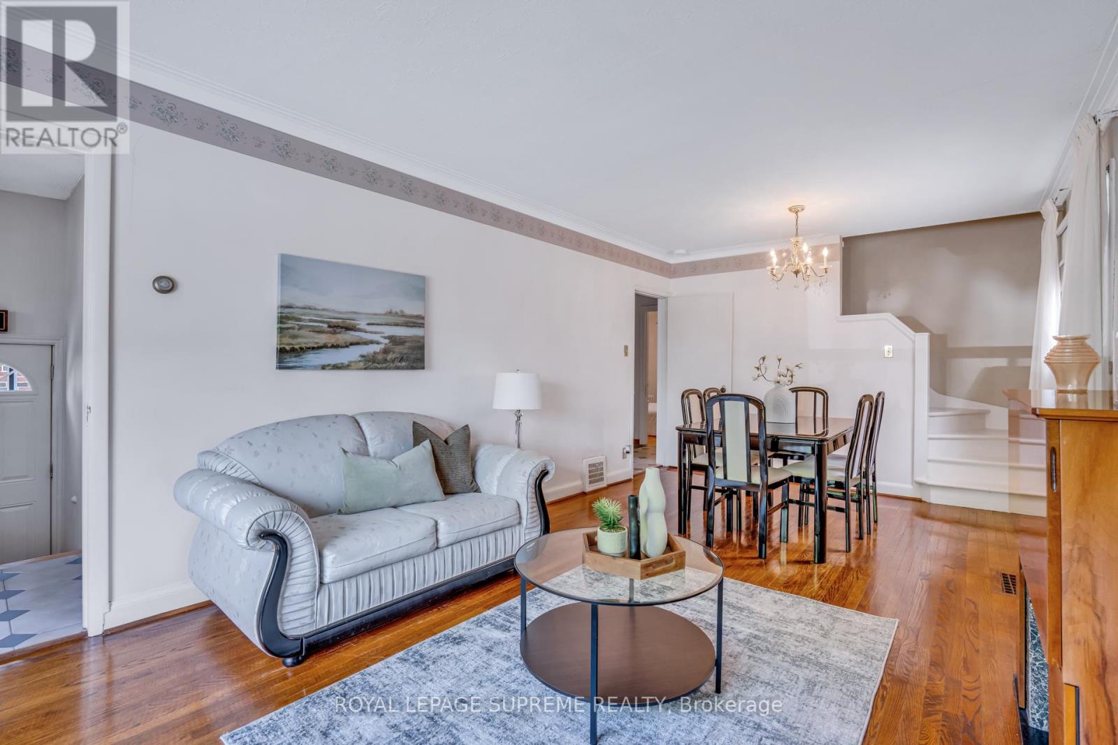 102 Binswood Avenue, Toronto, Ontario  M4C 3N9 - Photo 9 - E13473524