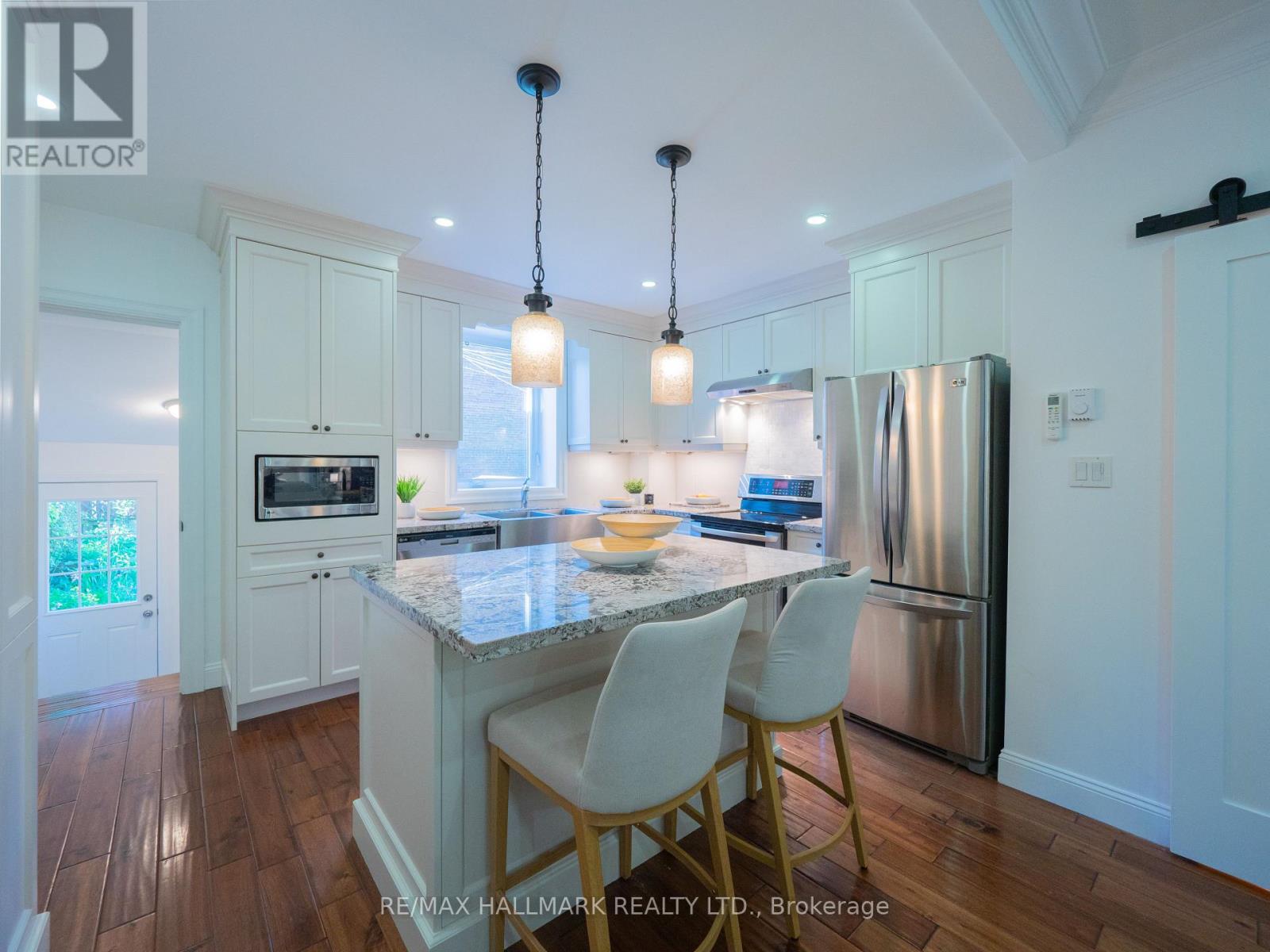 215 Fulton Avenue, Toronto, Ontario M4K 1Y4 - Photo 11 - E13473568