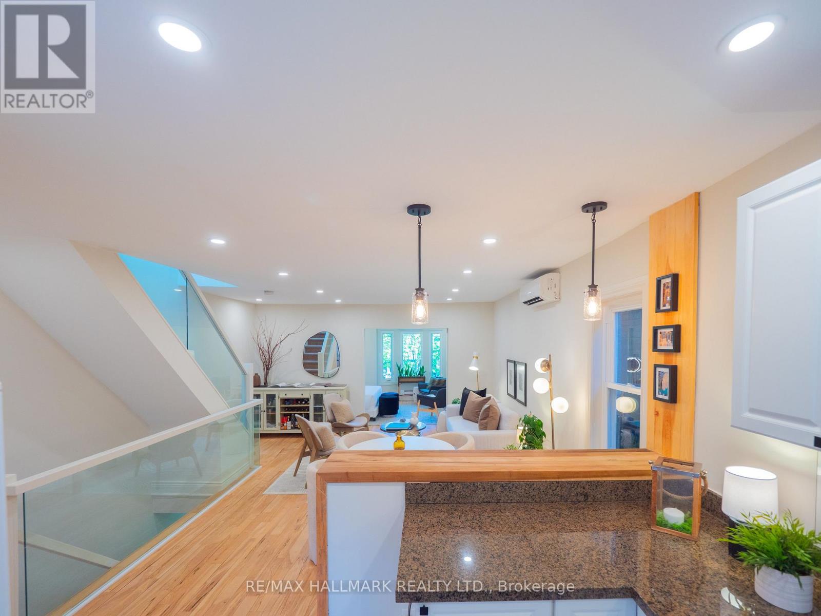 215 Fulton Avenue, Toronto, Ontario M4K 1Y4 - Photo 26 - E13473568