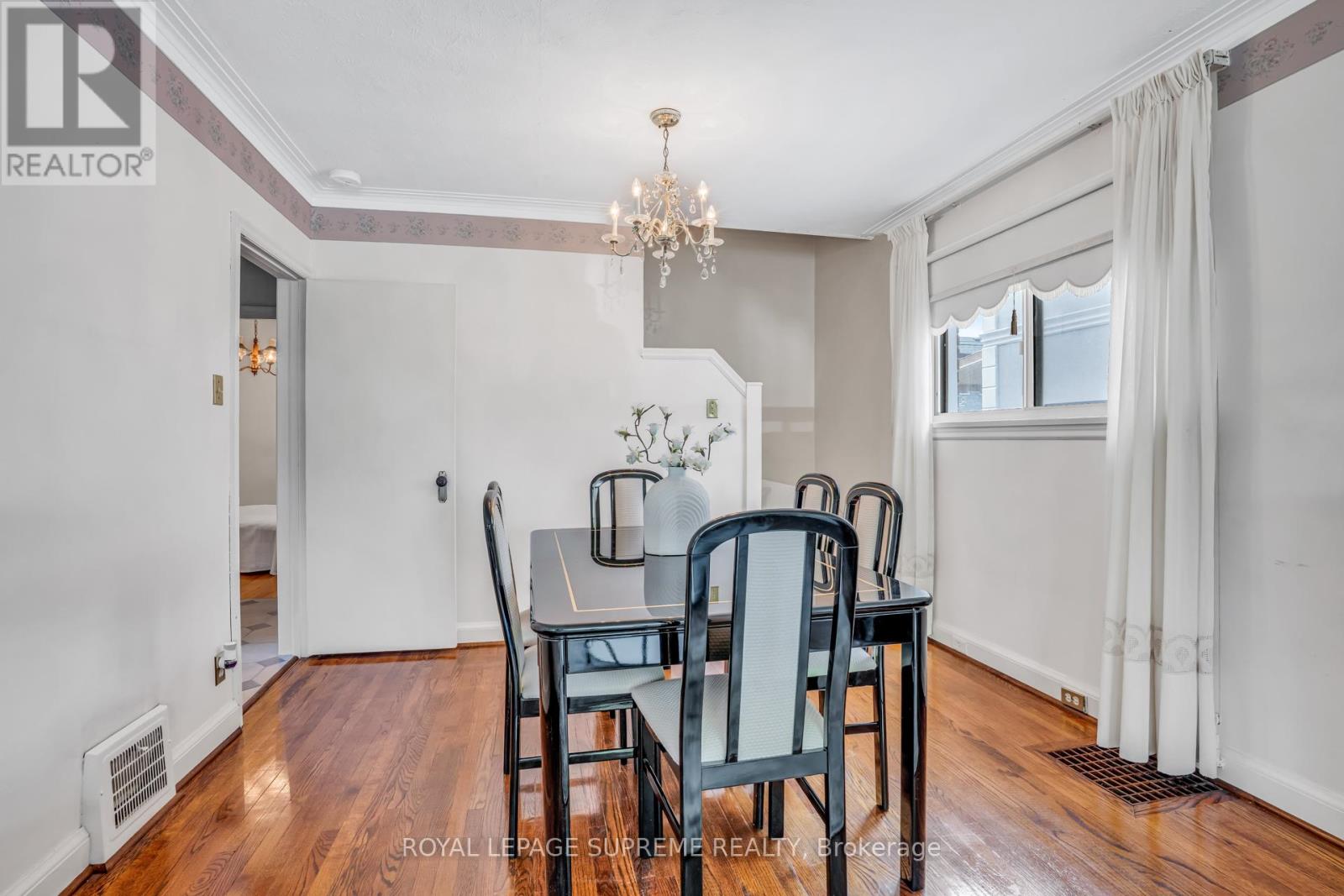 102 Binswood Avenue, Toronto, Ontario  M4C 3N9 - Photo 15 - E13473524