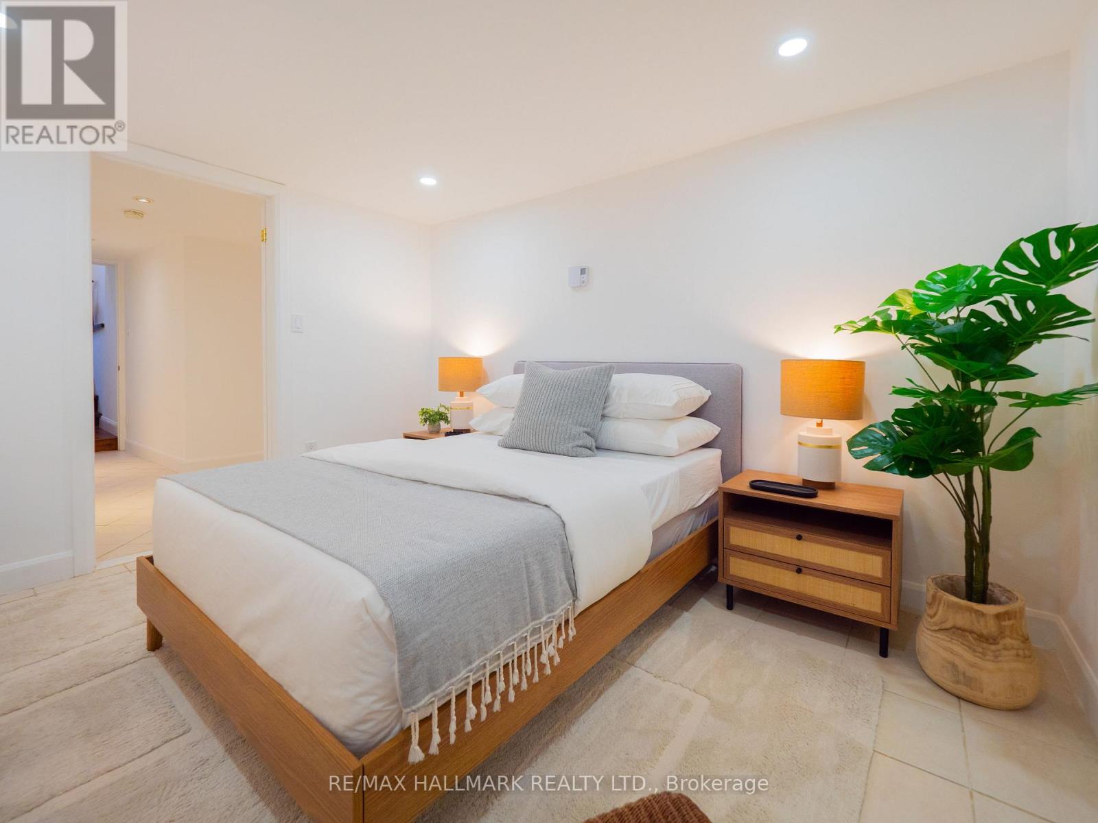 215 Fulton Avenue, Toronto, Ontario M4K 1Y4 - Photo 43 - E13473568