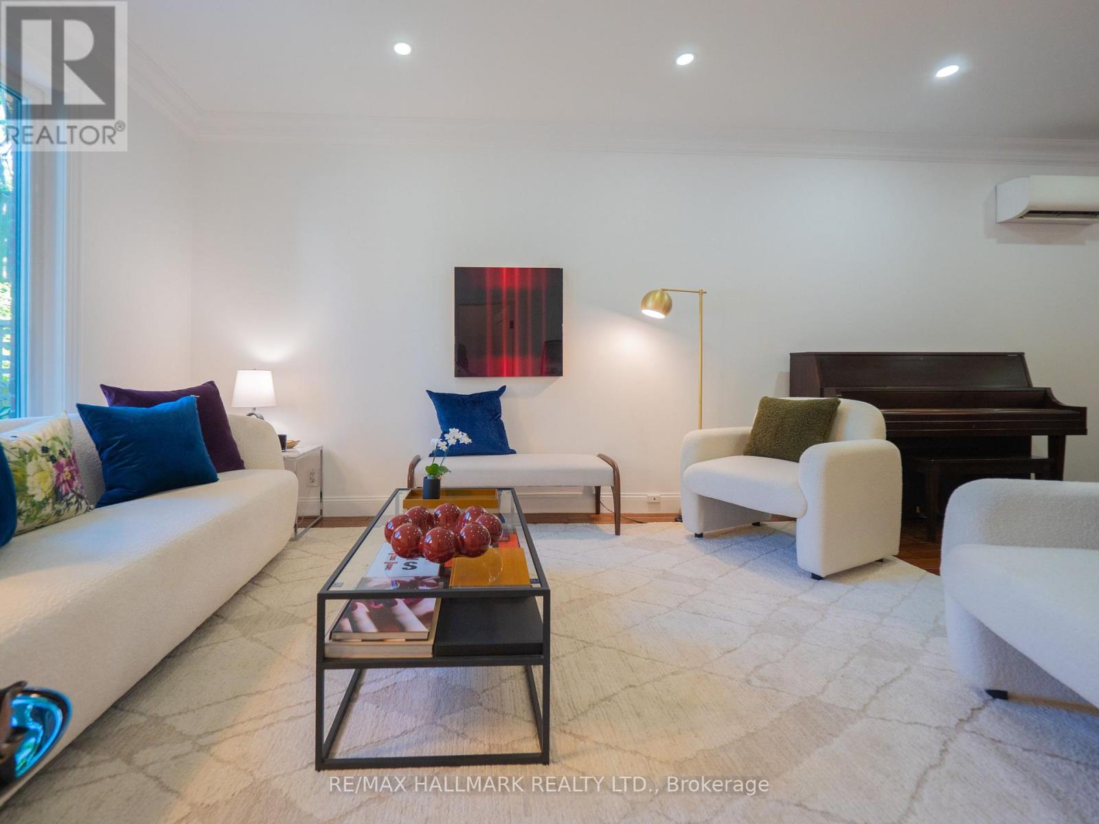 215 Fulton Avenue, Toronto, Ontario M4K 1Y4 - Photo 4 - E13473568