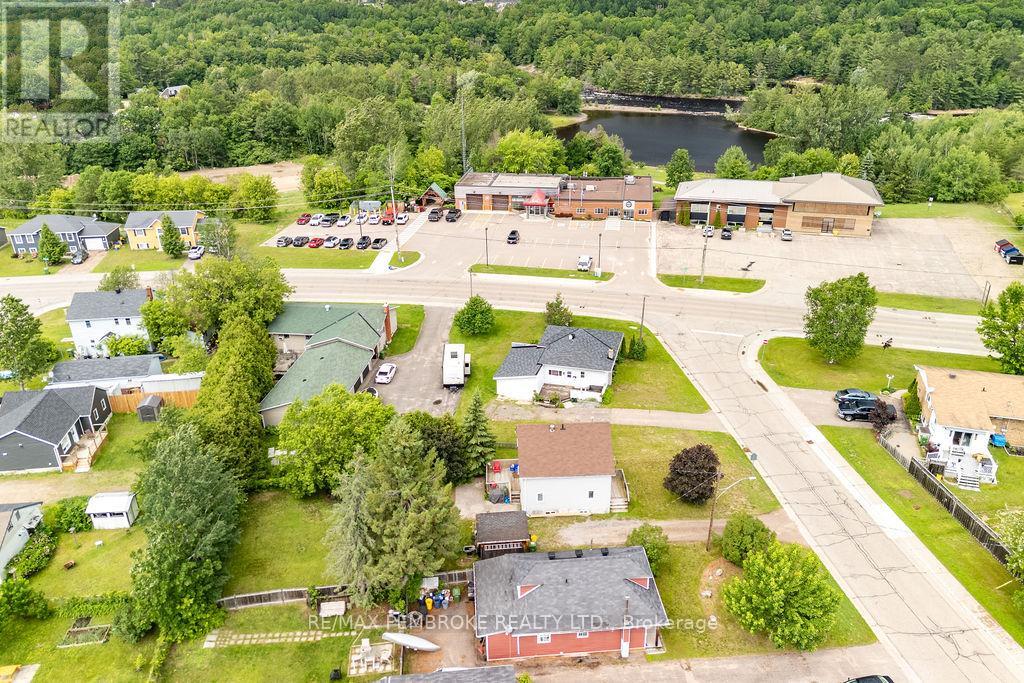 1 Violet Street, Petawawa, Ontario  K8H 2C2 - Photo 27 - X13472890