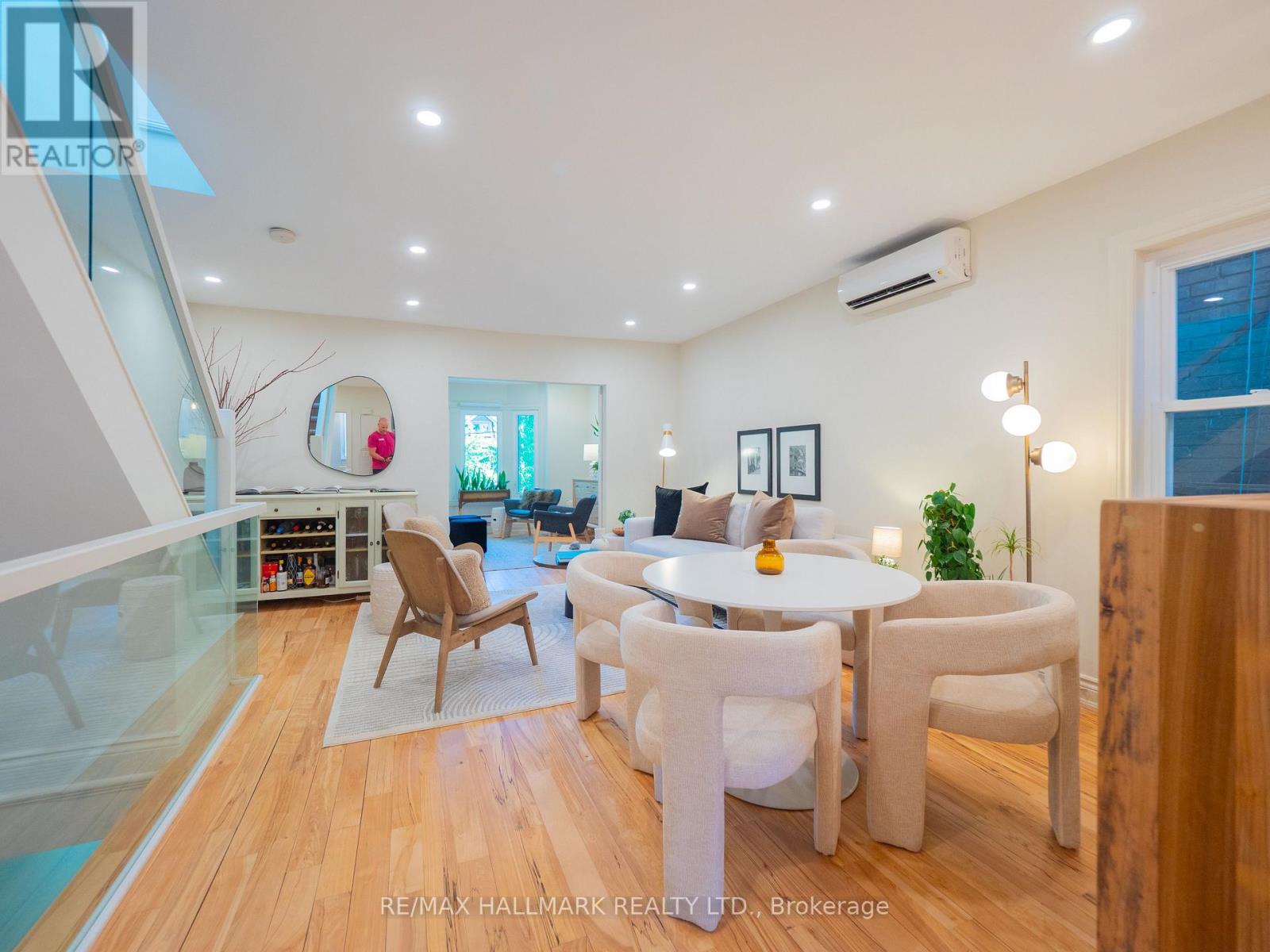 215 Fulton Avenue, Toronto, Ontario M4K 1Y4 - Photo 27 - E13473568