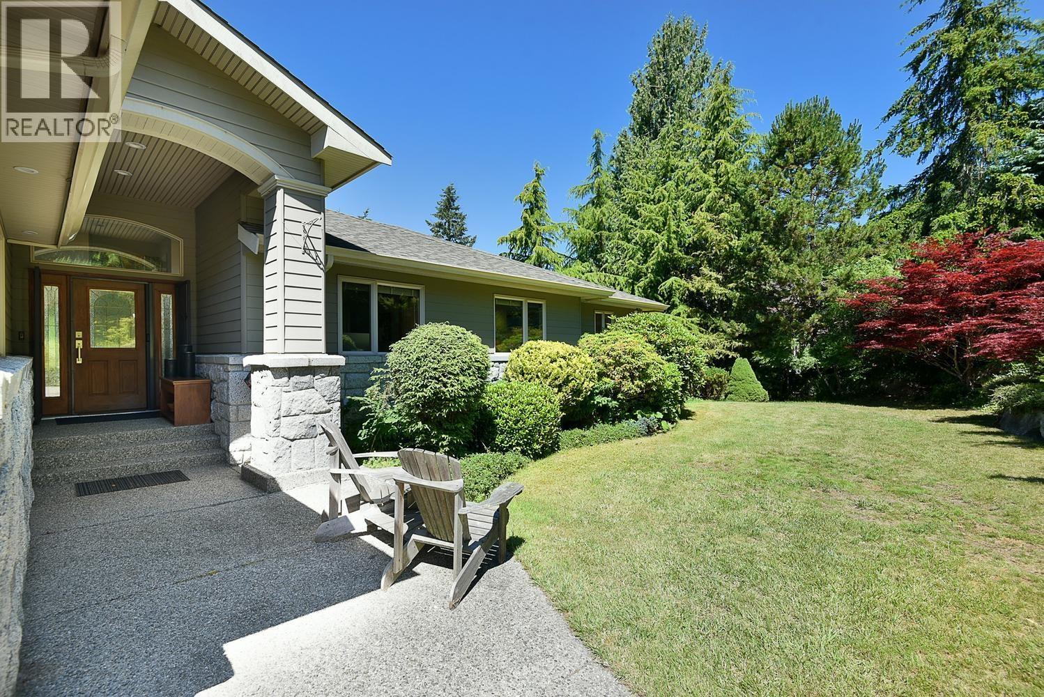 377 Harry Road, Gibsons, British Columbia V0N 1V5 - Photo 4 - R3138450