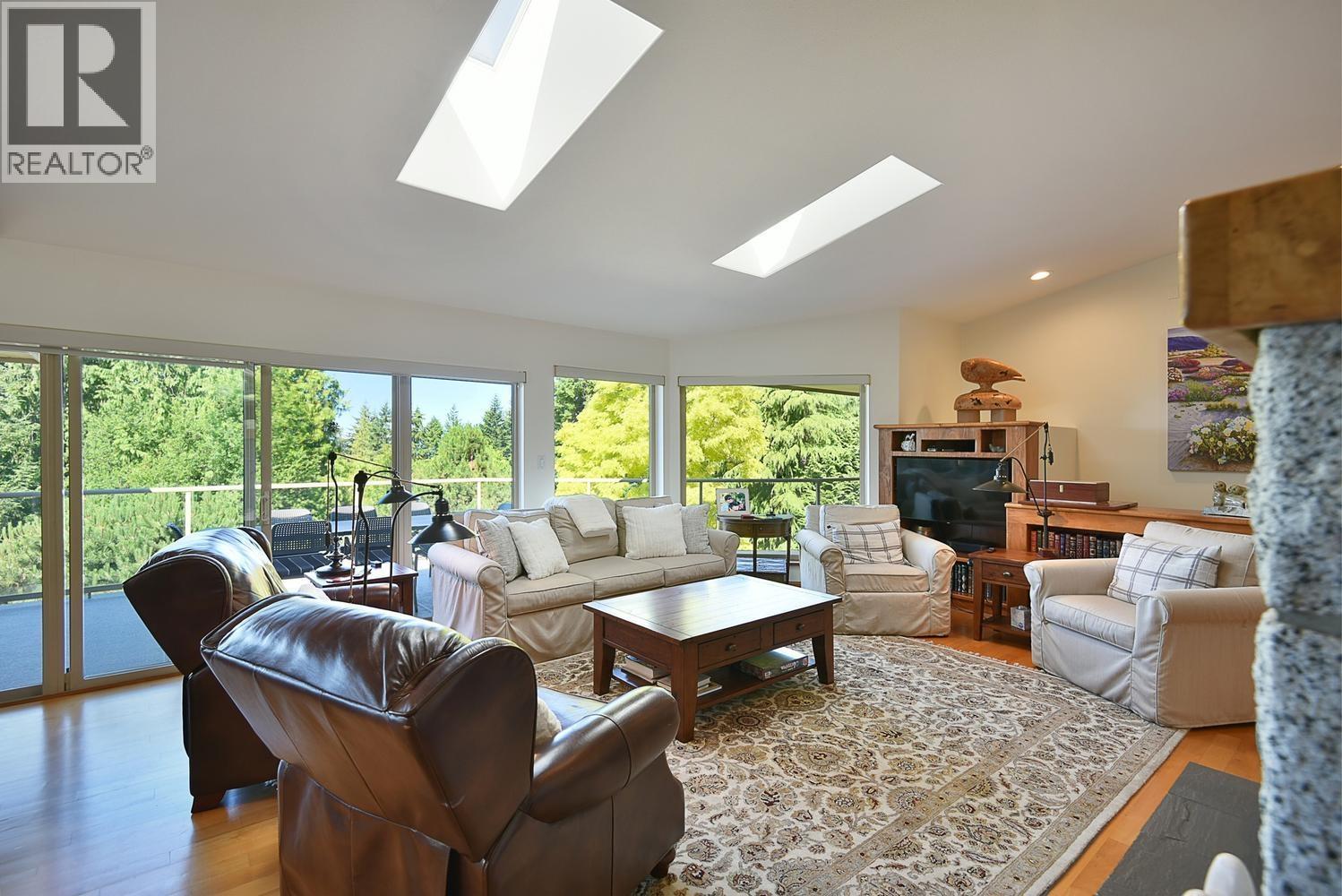 377 Harry Road, Gibsons, British Columbia V0N 1V5 - Photo 7 - R3138450