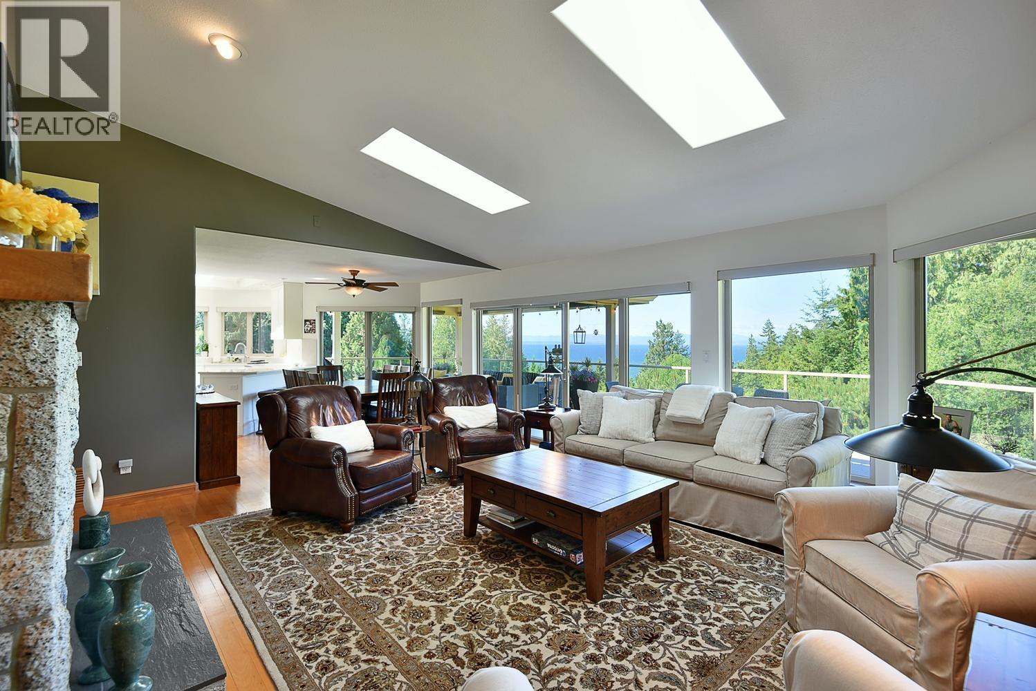 377 Harry Road, Gibsons, British Columbia V0N 1V5 - Photo 9 - R3138450